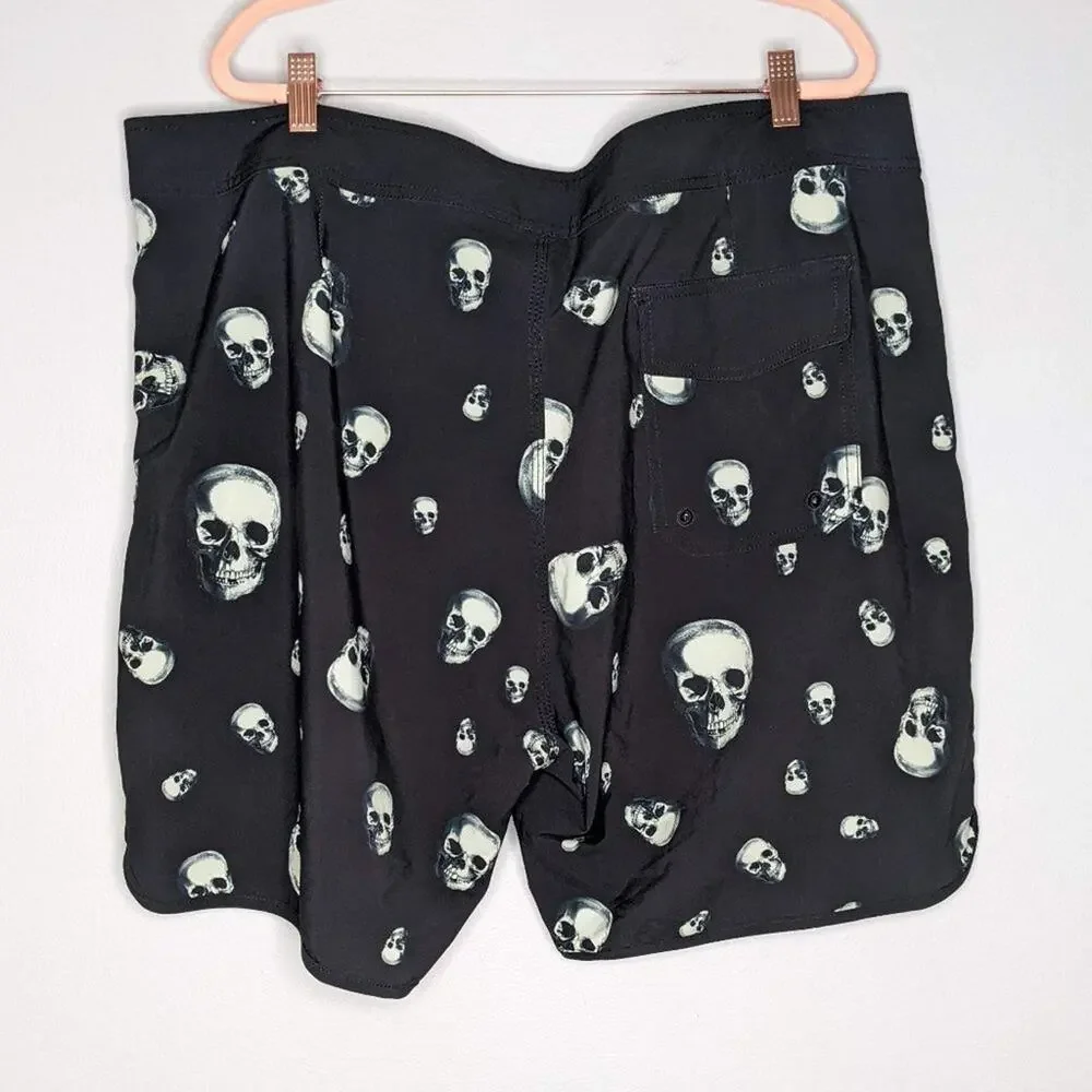 Midnight Hour Black Skull Print Swim Trunks Size 42